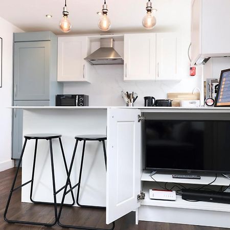Joivy Contemporary Royal Mile Apartment With Balcony Эдинбург Экстерьер фото