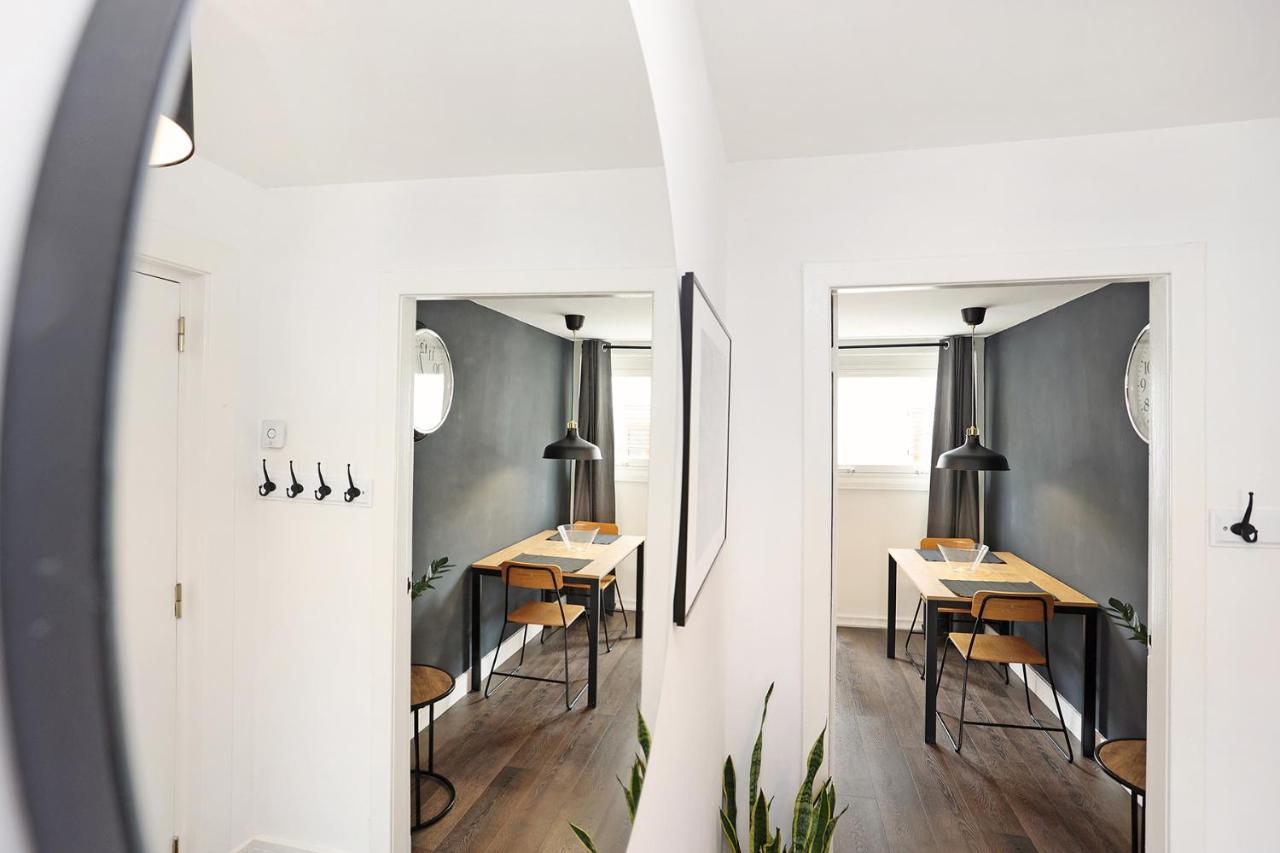 Joivy Contemporary Royal Mile Apartment With Balcony Эдинбург Экстерьер фото