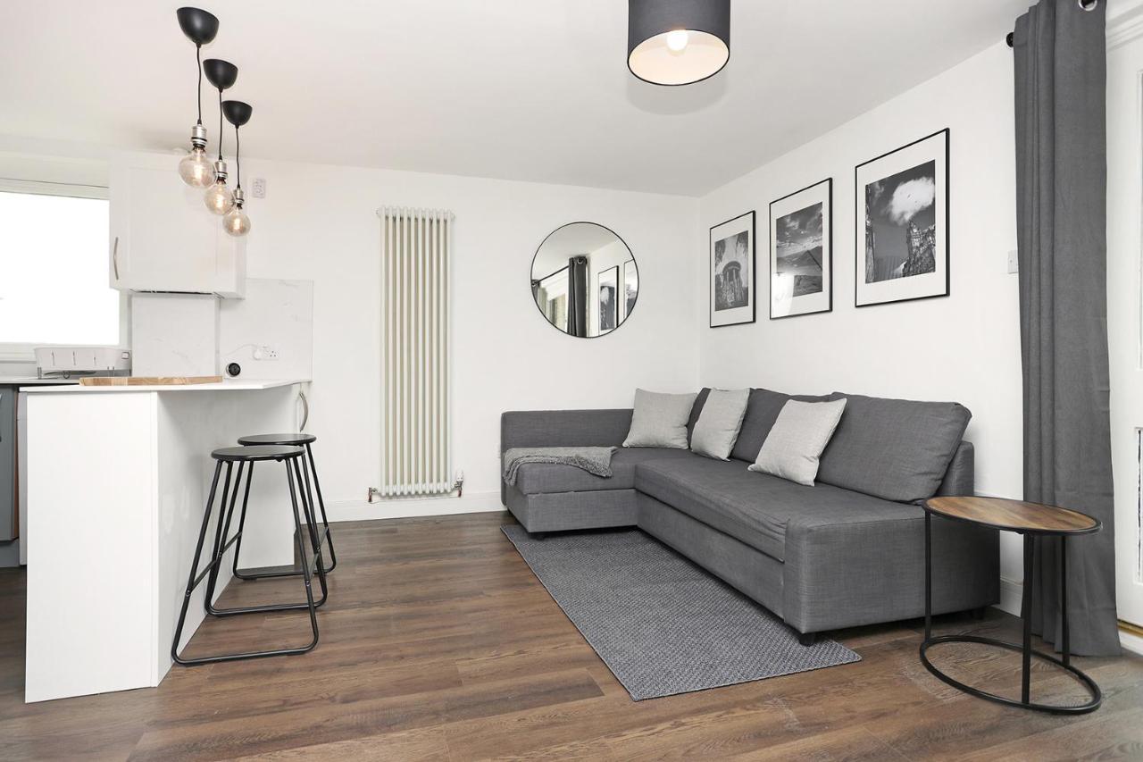Joivy Contemporary Royal Mile Apartment With Balcony Эдинбург Экстерьер фото