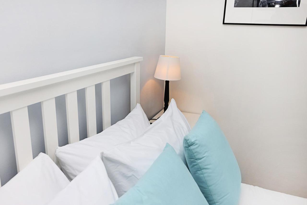 Joivy Contemporary Royal Mile Apartment With Balcony Эдинбург Экстерьер фото